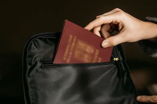 Chystat evakuační zavazadlo, nebo koupit byt v Česku - Médium.cz